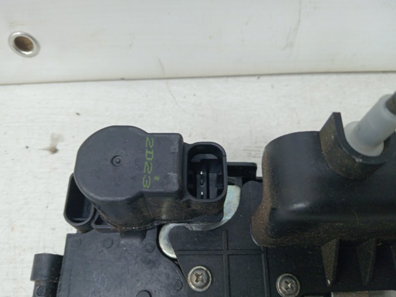 Замок двери передний правый Korando 2010-2019 C200 2.0 diesel D20Dt