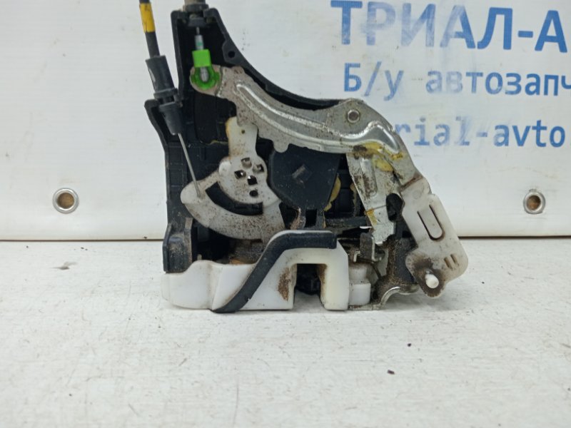 Замок двери задний левый L200 2006-2015 KB 2.5 Diesel 4D56