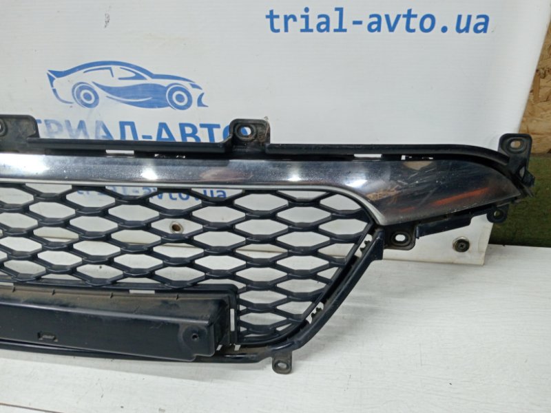 Решетка бампера центральная Korando 2010-2019 C200 2.0 diesel D20Dt