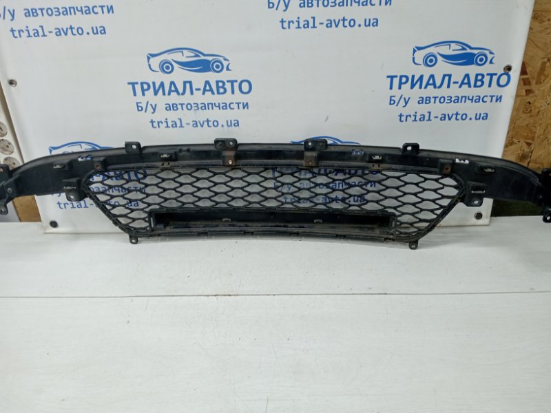 Решетка бампера центральная Korando 2010-2019 C200 2.0 diesel D20Dt