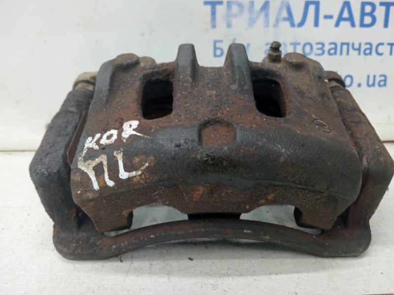 Суппорт передний левый Korando 2010-2019 C200 2.0 diesel D20Dt
