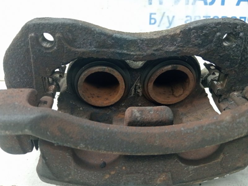 Суппорт передний левый Korando 2010-2019 C200 2.0 diesel D20Dt