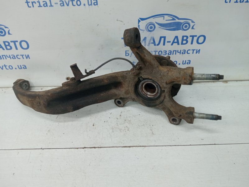 Кулак поворотный правый со ступицей Mazda 6 GH 2.5 бензин L5-VE