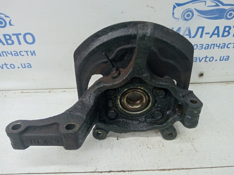 Кулак поворотный правый со ступицей Nissan X-Trail T31 2.0 Diesel M9R