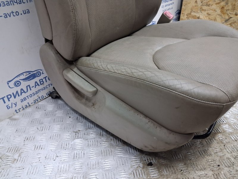 Сиденье переднее правое RAV 4 2005-2016 A30 2.0 бензин 1AZFE