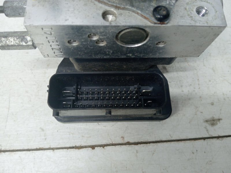 Блок abs Korando 2010-2019 C200 2.0 diesel D20Dt