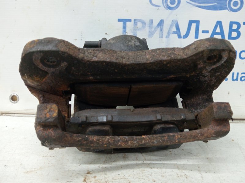 Суппорт передний правый L200 2006-2015 KB 2.5 Diesel 4D56