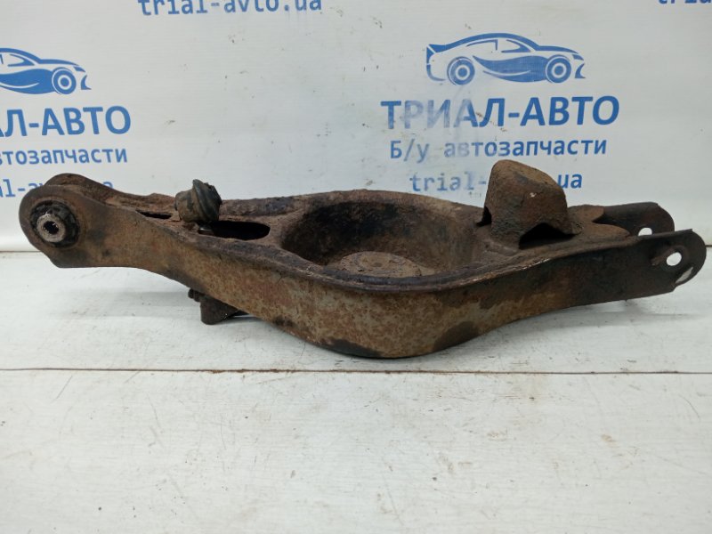 Рычаг задней подвески нижний поперечный (под пружину) Mazda 6 2007-2013 GH 2.5 бензин L5-VE GSY128350 Б/У