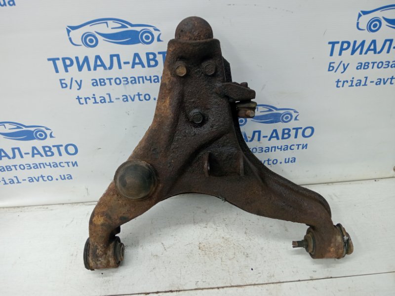 Рычаг левый Mitsubishi L200 2006-2015 KB 2.5 Diesel 4D56 4013A087 Б/У