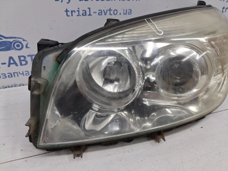 Фара левая галоген Toyota RAV 4 A30 2.0 бензин 1AZFE