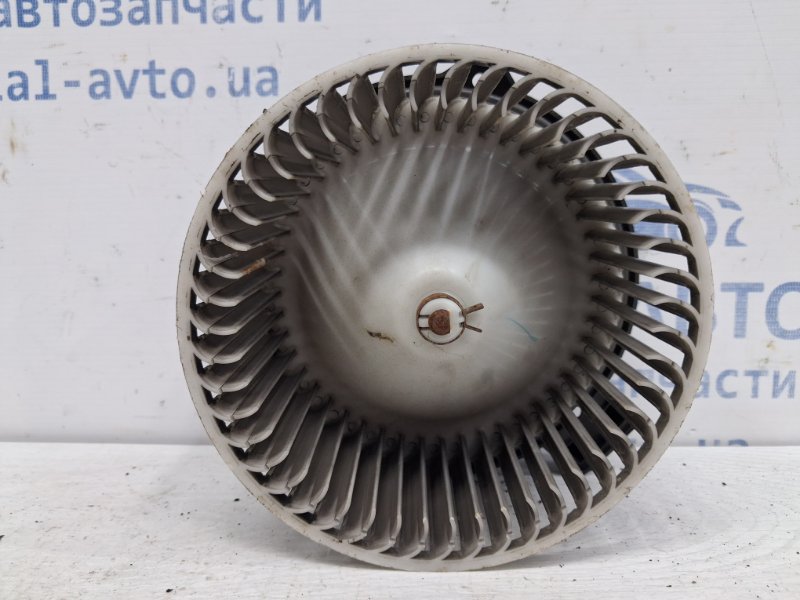 Моторчик печки 6 2007-2013 GH 2.5 бензин L5-VE