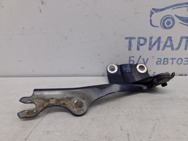 Петля капота правая Mazda 6 GH 2.5 бензин L5-VE