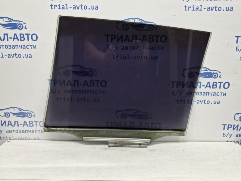 Стекло двери заднее правое Toyota RAV 4 A30 2.0 бензин 1AZFE