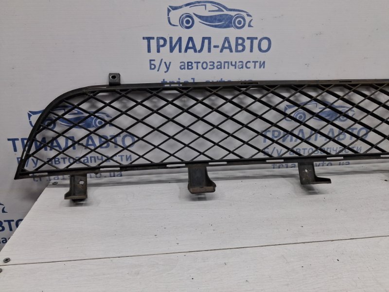 Решетка бампера центральная L200 2006-2015 KB 2.5 Diesel 4D56