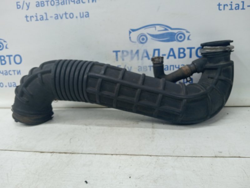 Патрубок воздушного фильтра SsangYong Korando 2010-2019 C200 2.0 diesel D20Dt 2351034102 Б/У