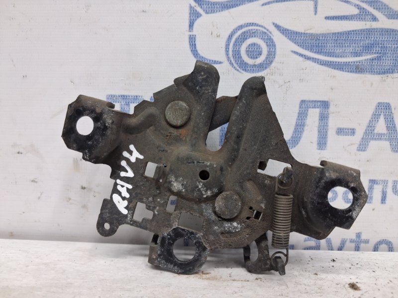 Замок крышки багажника Toyota RAV 4 2005-2016 A30 2.0 бензин 1AZFE 6911042130 Б/У