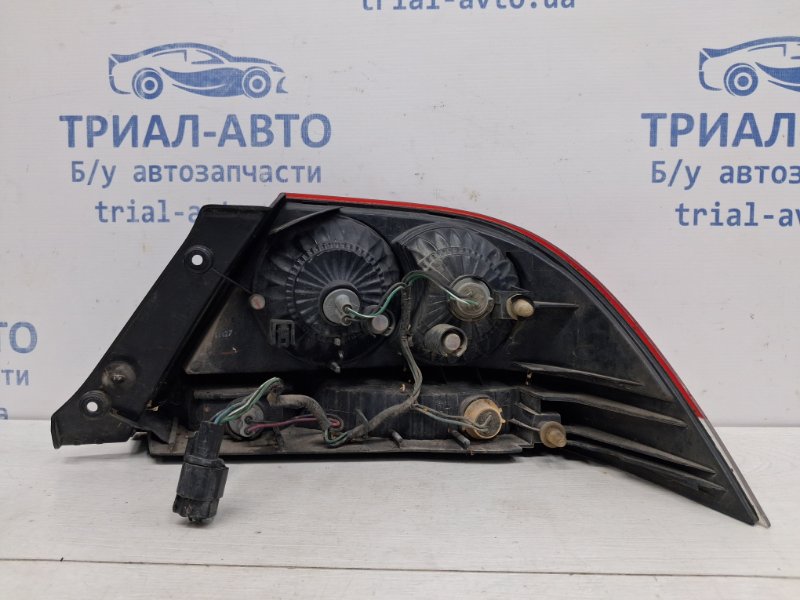 Фонарь задний внешний левый Lancer 2003-2009 9 1.6 бензин 4G18