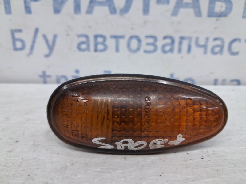 Повторитель поворотника Mitsubishi Pajero Sport 1996-2008 K9 2.5 Diesel 4D56 MR522027 Б/У