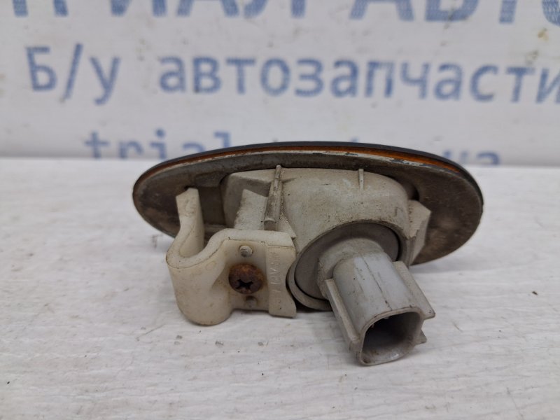 Повторитель поворотника Pajero Sport 1996-2008 K9 2.5 Diesel 4D56
