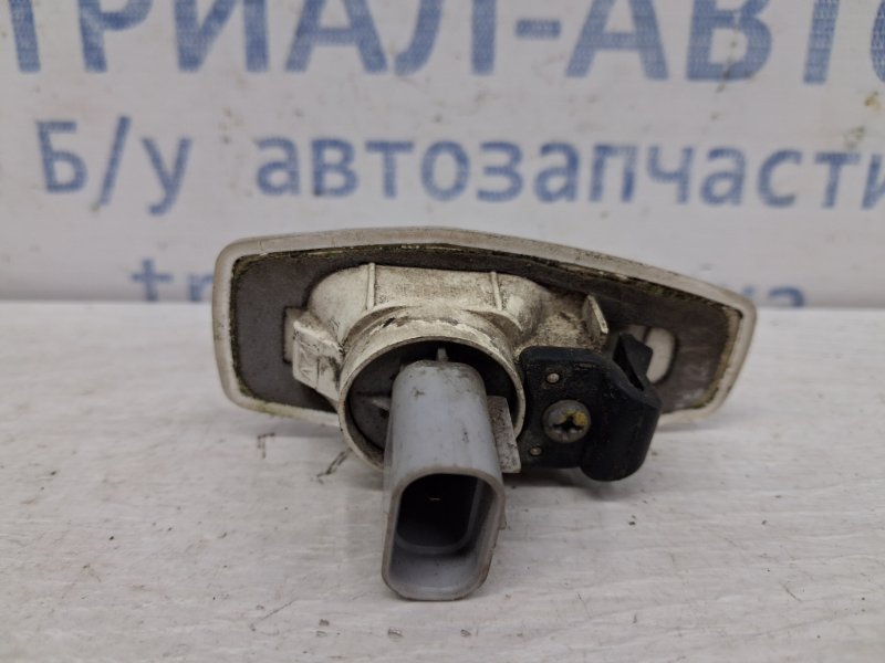 Повторитель поворотника Tucson 2004-2009 JM 2.0 diesel D4EA