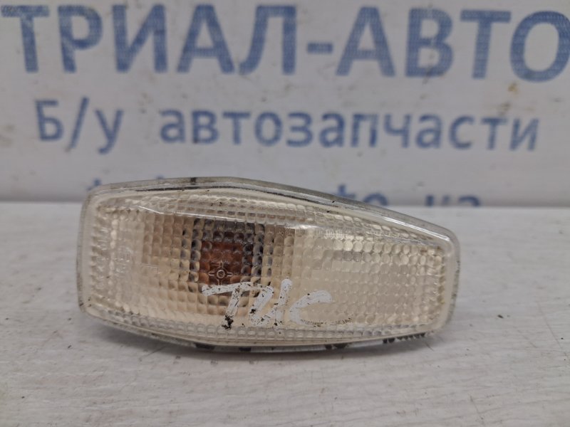 Повторитель поворотника Hyundai Tucson 2004-2009 JM 2.0 diesel D4EA 9230325500 Б/У