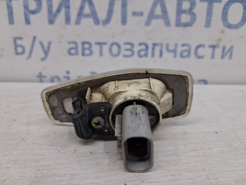 Повторитель поворотника Tucson 2004-2009 JM 2.0 diesel D4EA