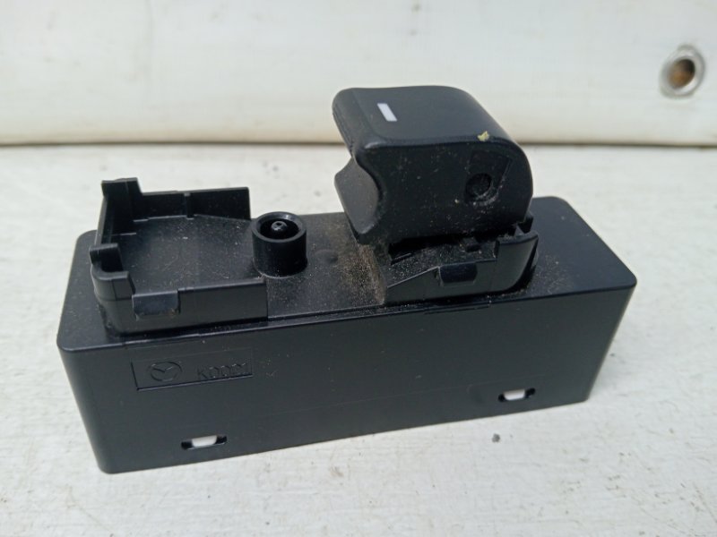 Кнопка стеклоподъемника Mazda CX 5 2011-2017 KE 2.2 diesel KA1J66380 Б/У