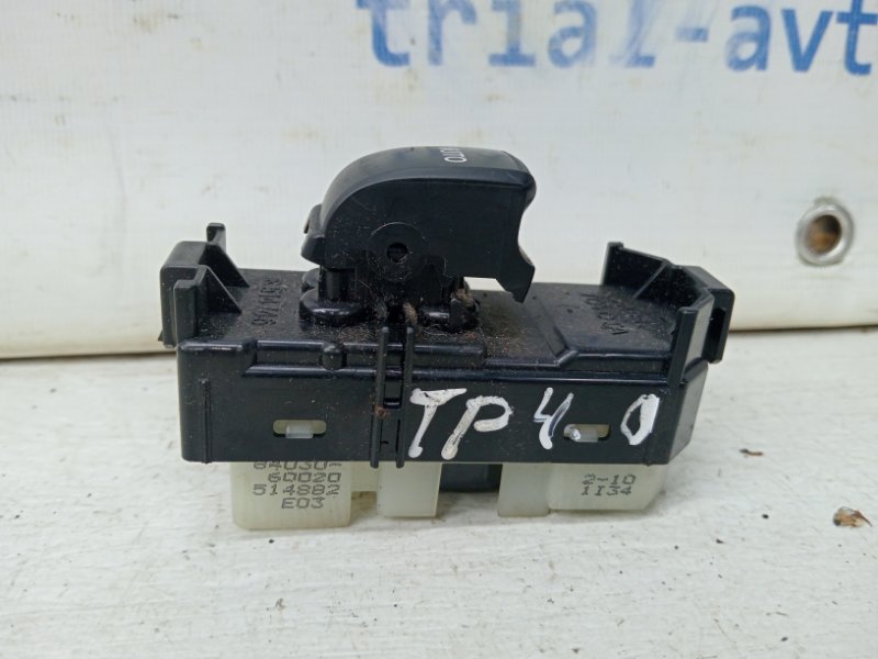 Кнопка стеклоподъемника Toyota Prado 2002-2009 J120 4.0 1GR-FE 8403060020 Б/У