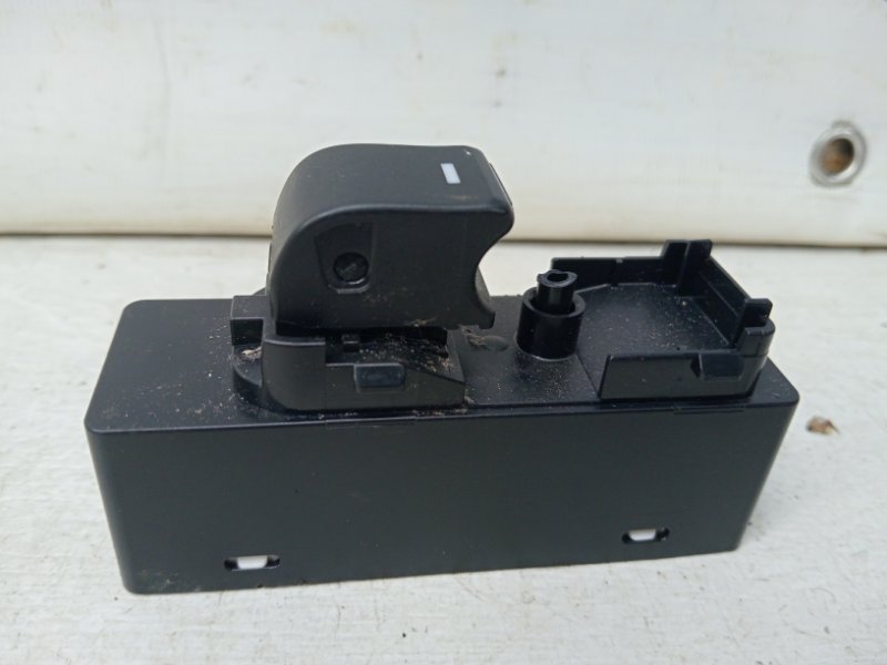 Кнопка стеклоподъемника Mazda CX 5 2011-2017 KE 2.2 diesel KA1H66370 Б/У