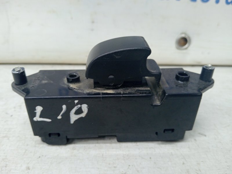 Кнопка стеклоподъемника Mitsubishi Lancer 2007-2017 10 1.5 бензин 4a91 8608A067 Б/У