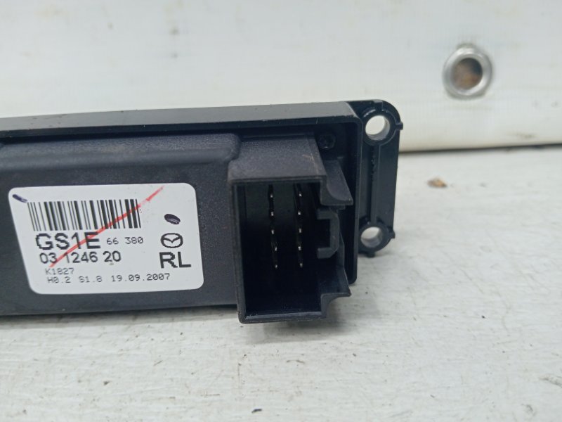 Кнопка стеклоподъемника 6 2007-2013 GH 2.5 бензин L5-VE