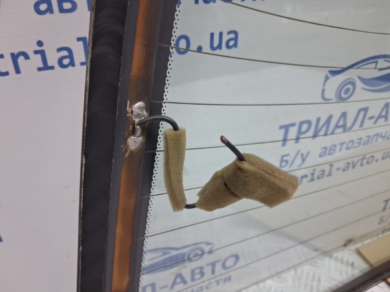 Стекло в кузов заднее Lancer 2003-2009 9 1.6 бензин 4G18