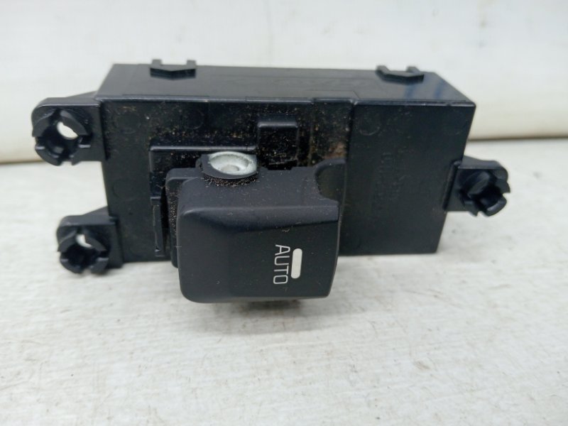 Кнопка стеклоподъемника Kia Ceed 2012-2018 JD 1.6 diesel D4FB 93580A2000 Б/У