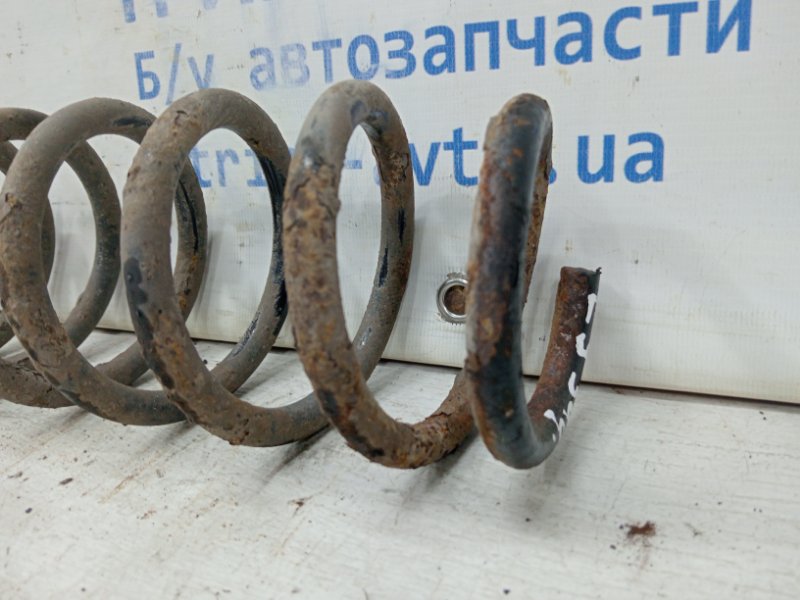 Пружина задняя Mitsubishi Lancer 9 1.6 бензин 4G18