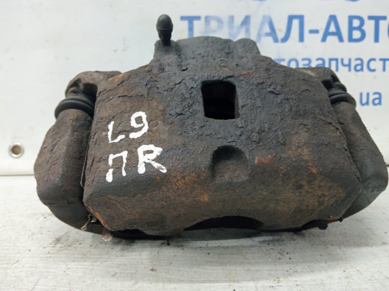 Суппорт передний правый Lancer 2003-2009 9 1.6 бензин 4G18