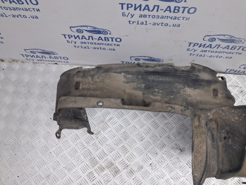 Подкрылок передний левый Mitsubishi Lancer 9 1.6 бензин 4G18
