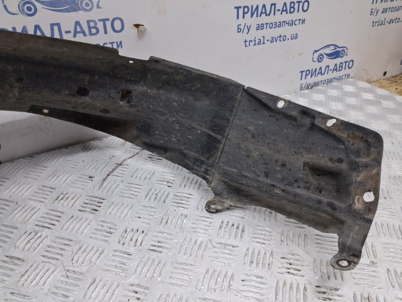 Подкрылок передний левый Lancer 2003-2009 9 1.6 бензин 4G18