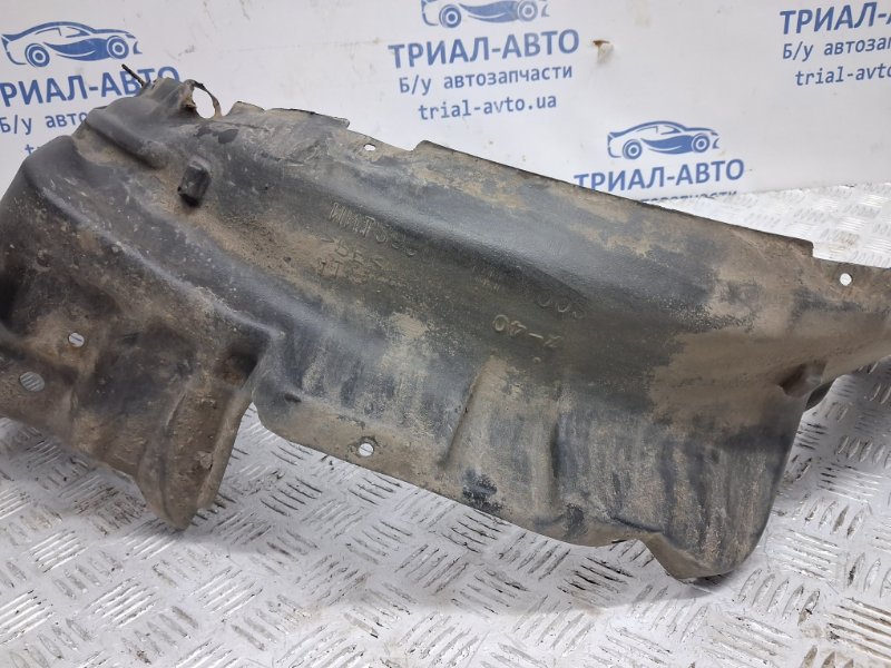 Подкрылок передний правый Mitsubishi Lancer 9 1.6 бензин 4G18