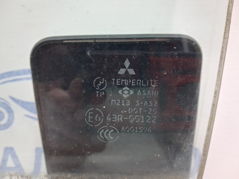 Стекло двери заднее левое Mitsubishi Lancer 9 1.6 бензин 4G18