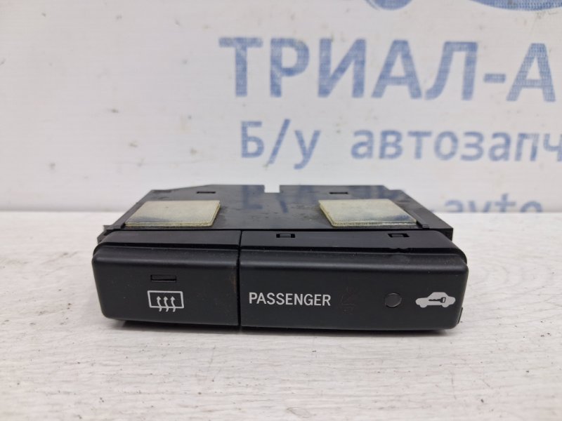 Кнопки управления Toyota Avensis 2002-2010 T25 1.8 бензин 1ZZFE 8479005130 Б/У