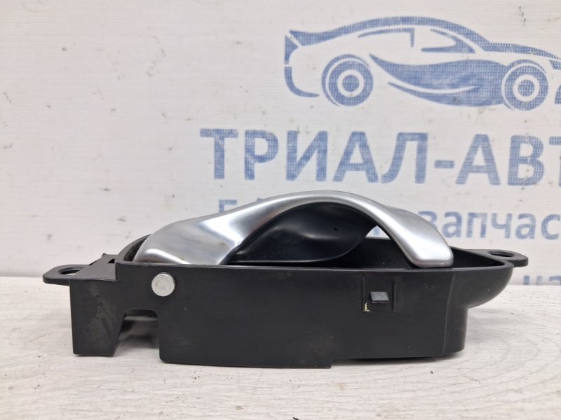 Ручка двери внутренняя правая Q50 2013- V37 2.2 diesel OM651