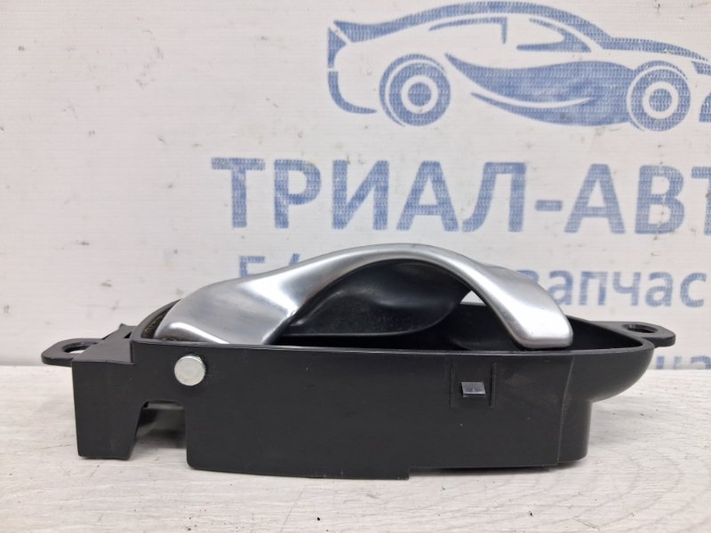 Ручка двери внутренняя правая Q50 2013- V37 2.2 diesel OM651