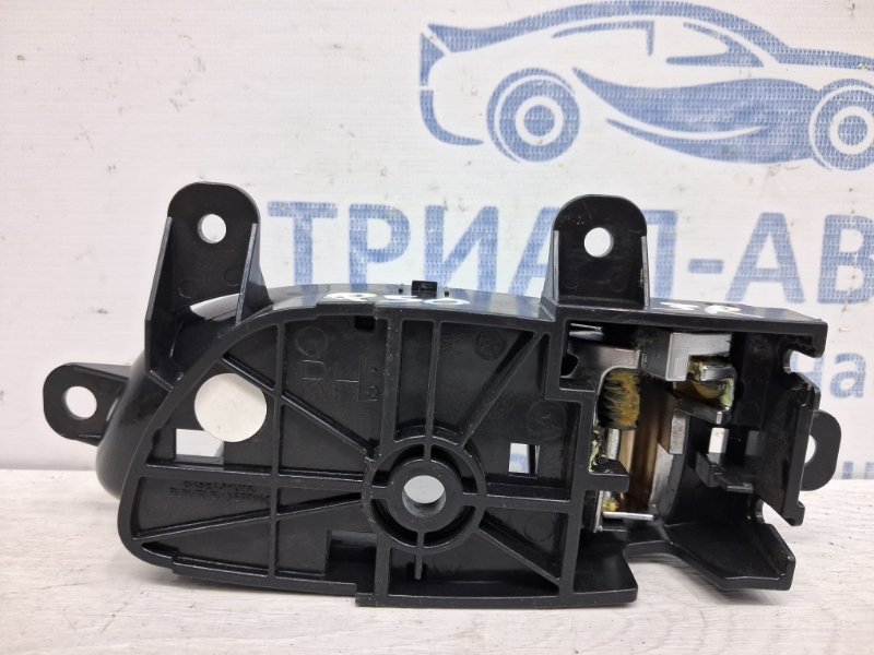 Ручка двери внутренняя правая Infiniti Q50 V37 2.2 diesel OM651