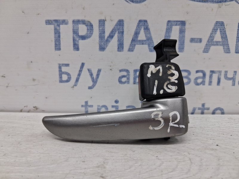 Ручка двери внутренняя правая Mazda 3 2003-2009 BK 1.6 бензин Z6 D35158330D02 Б/У