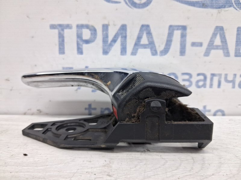 Ручка двери внутренняя левая RAV 4 2012-2018 A40 2.2 diesel 2ADFTV