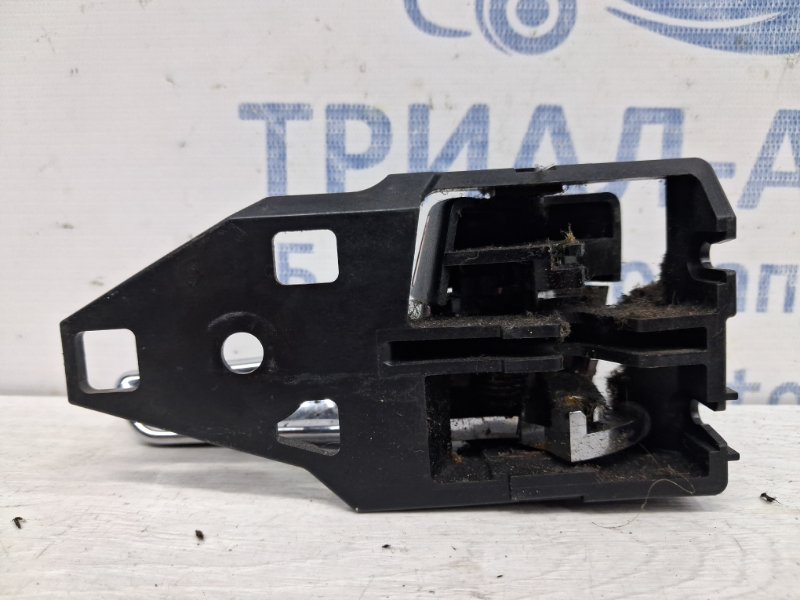 Ручка двери внутренняя левая Toyota RAV 4 A40 2.2 diesel 2ADFTV