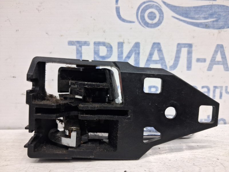 Ручка двери внутренняя правая Toyota RAV 4 A40 2.2 diesel 2ADFTV