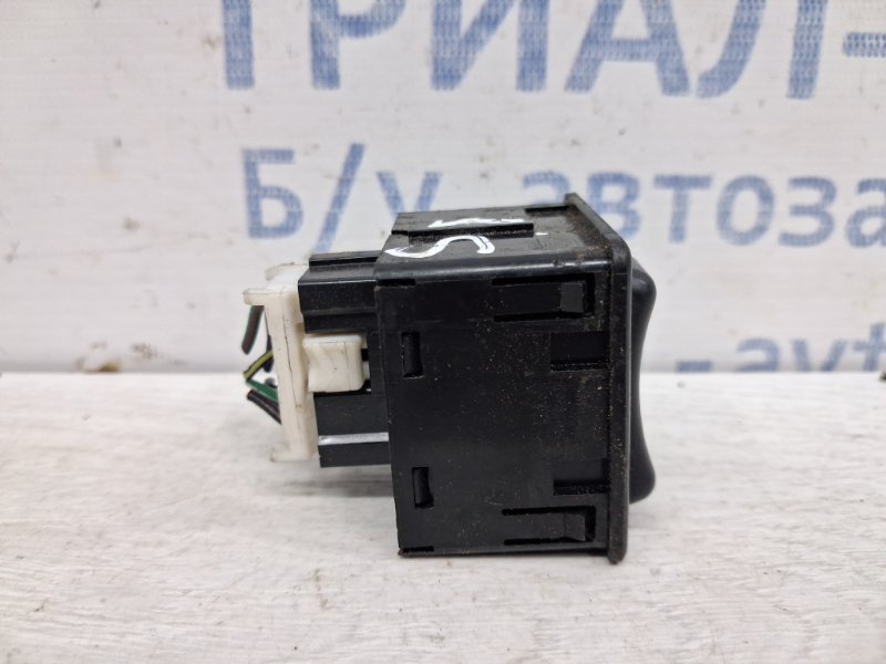Кнопка подогрева Mitsubishi Pajero Sport K9 2.5 Diesel 4D56