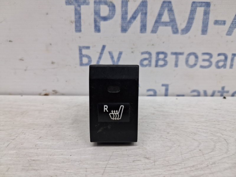 Кнопка подогрева правая Kia Sorento 2002-2011 BL 2.5 diesel D4CB 937503E000 Б/У