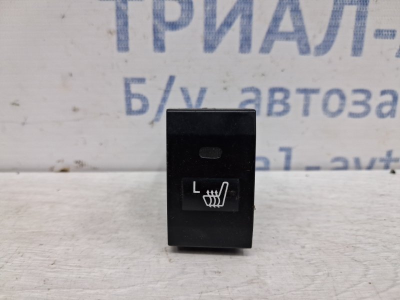 Кнопка подогрева левая Kia Sorento 2002-2011 BL 2.5 diesel D4CB 937403E000 Б/У